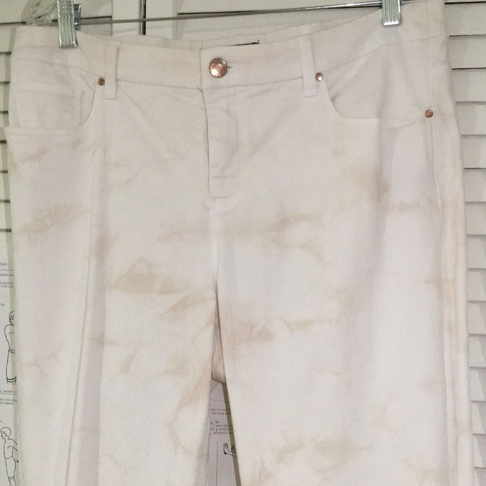 Chico’s Girlfriend “so slimming” jeans & blouse